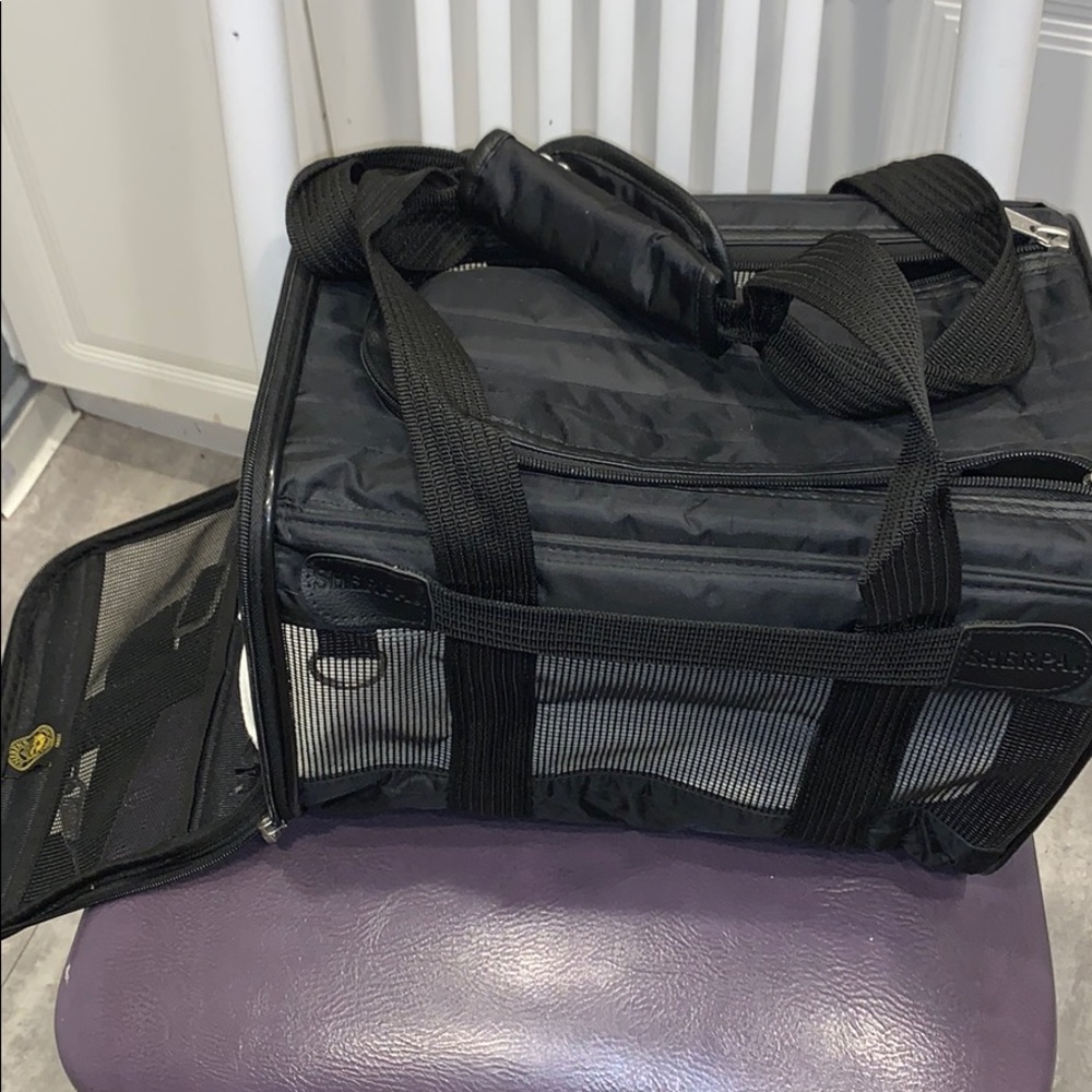 Sherpa Airline-Approved Dog & Cat carrier bag